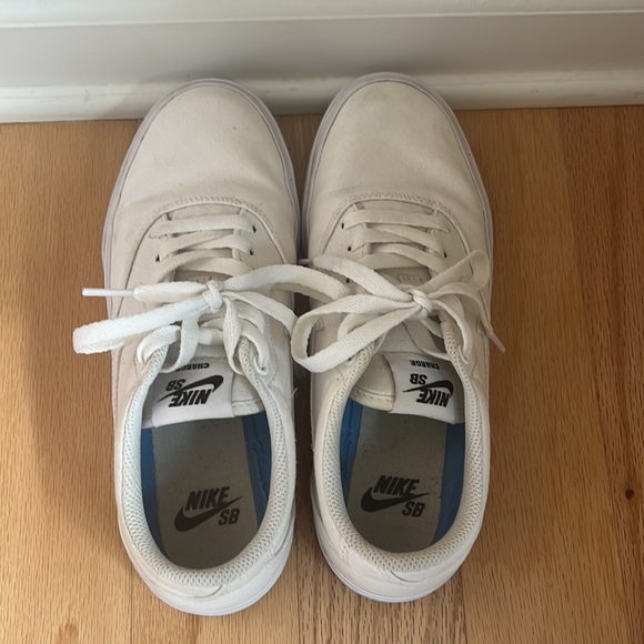 Nike White SB Charge Sneaker US 7 - Picture 5 of 6